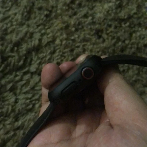 Apple Watch Series 4 (cellular version) - Picture 3 of 5